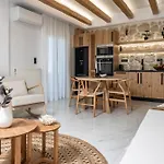 M Superior Naxos Town Apartment